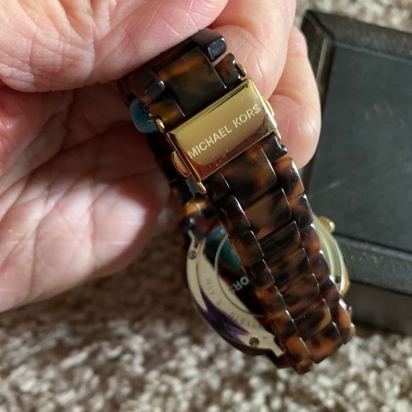 Michael Kors Everest Chronograph Tortoise Ladies Watch - Picture 5 of 5